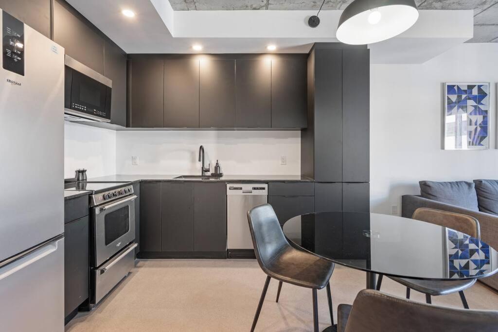 Initial / Espace M / Centre-ville de Québec Extérieur photo