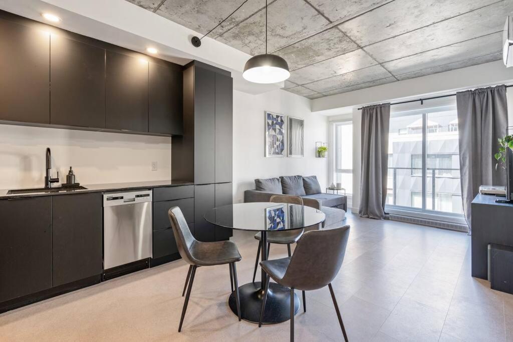 Initial / Espace M / Centre-ville de Québec Extérieur photo
